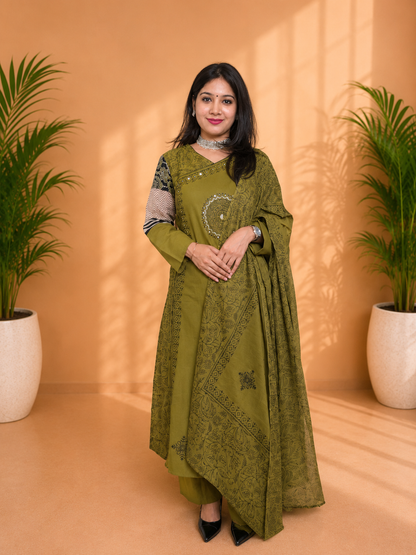 Mehendi Grace Angrakha Suit Set